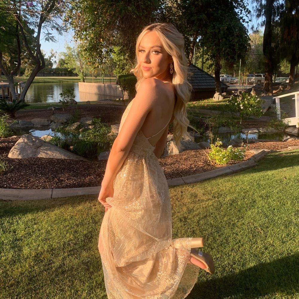 Meet your Posher, Lauren